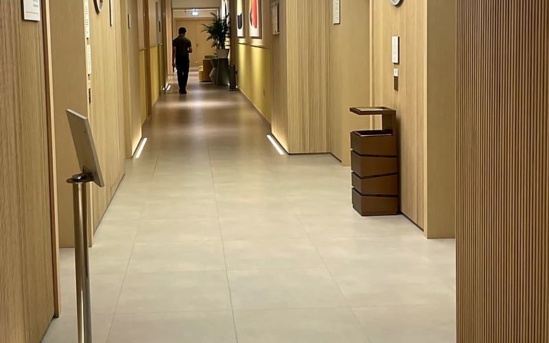 Guest corridor — lighting, diffusers and detectors